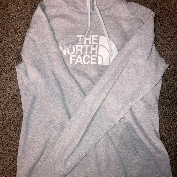 Woman’s north face hoodie - Picture 2 of 3